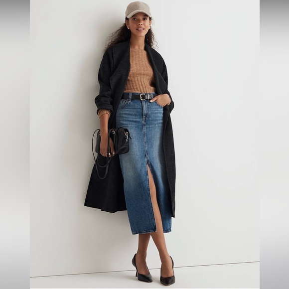 Madewell Dresses & Skirts - NWOT Madewell Denim Mid-Rise Maxi Skirt in Pratt Wash - Size 25